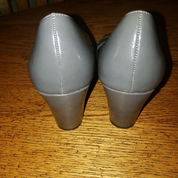Rampage Womens Sz 8 Gray Peep Toe Chunky Retro Style Emmy 4″ Block Heel - Picture 3 of 4